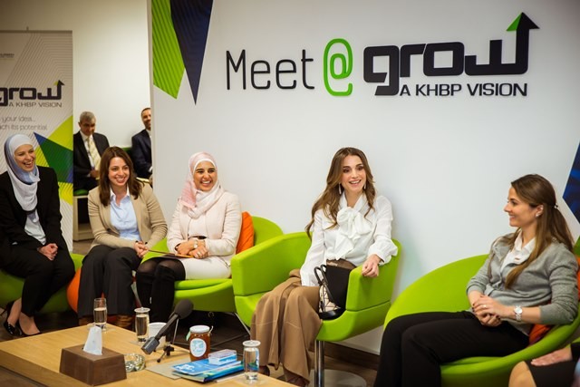 women-entrepreneurs-with-queen-rania